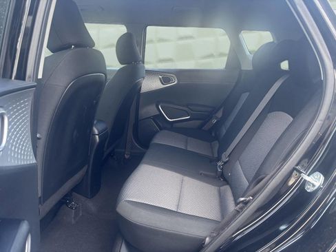 Used 2021 Kia Soul LX image 16