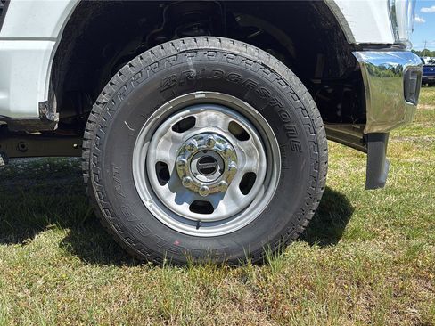 New 2026 Ford F350 XL w/ XL Chrome Package AWD/4WD image 31