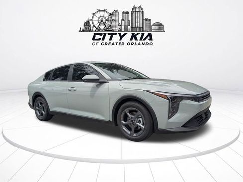 New 2026 Kia K4 FWD image 8