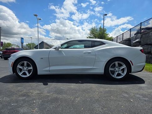 Used 2024 Chevrolet Camaro LT RWD image 7