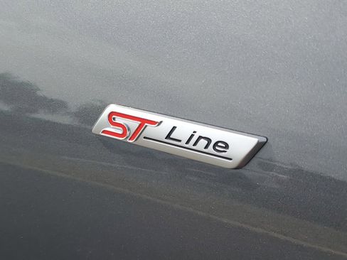 Certified 2025 Ford Escape ST-Line Select AWD/4WD image 9