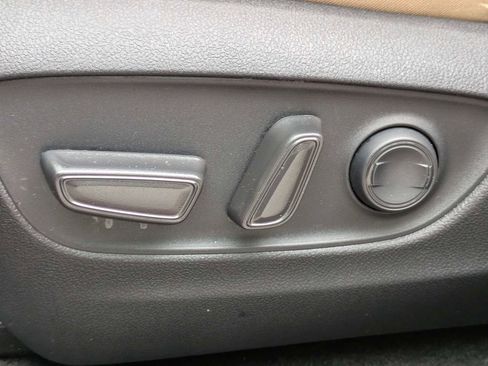 Used 2023 Toyota RAV4 XLE w/ Convenience Package FWD image 21