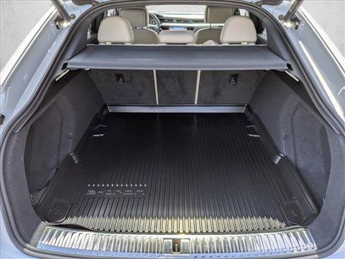 Used 2024 Audi Q8 e-tron Prestige image 6