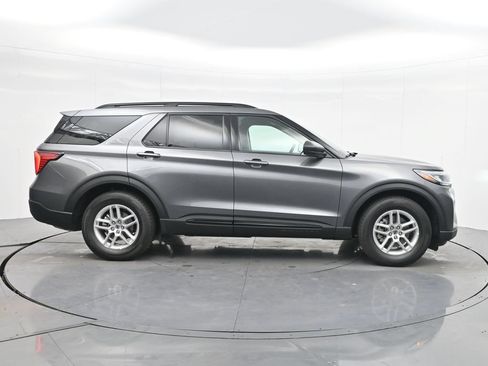 New 2026 Ford Explorer Active w/ Active Comfort Package RWD image 6