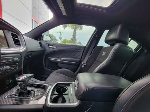 Used 2019 Dodge Charger Scat Pack w/ Dynamics Package RWD image 15