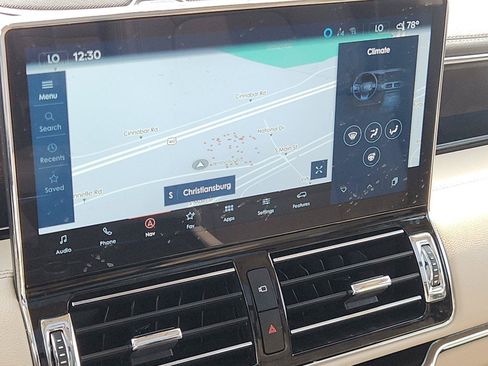 Used 2024 Lincoln Navigator Premiere AWD/4WD image 25