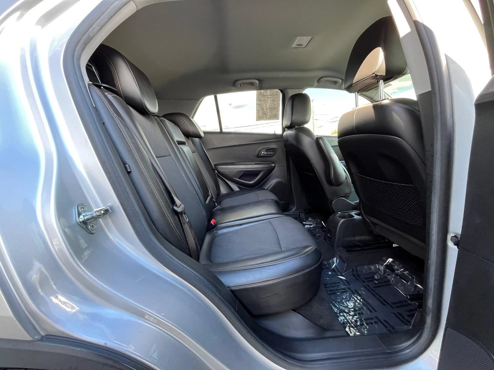 Used 2018 Chevrolet Trax LT w/ LT Convenience Package AWD/4WD image 31