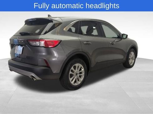 Used 2022 Ford Escape SE image 6