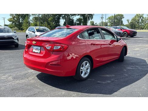 Used 2017 Chevrolet Cruze LT FWD image 8