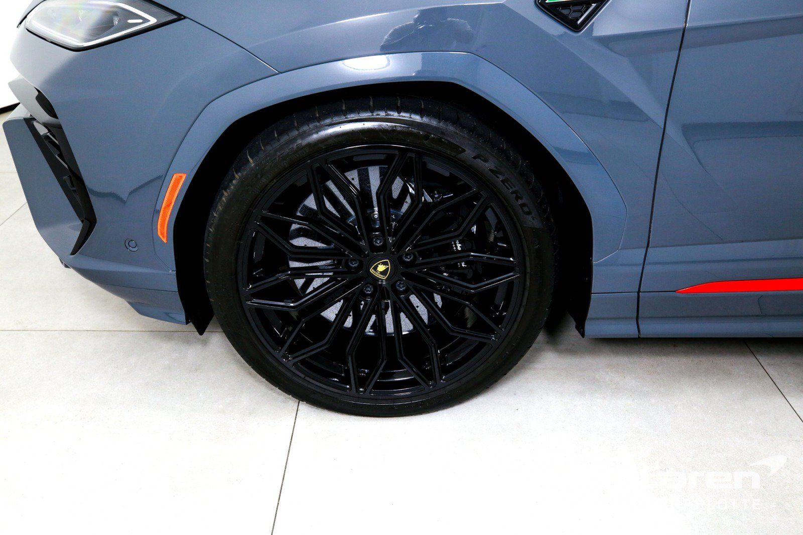 Used 2025 Lamborghini Urus S AWD/4WD image 38