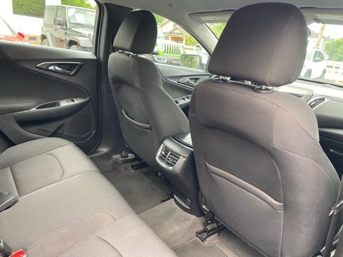 Used 2020 Chevrolet Malibu LT FWD image 40
