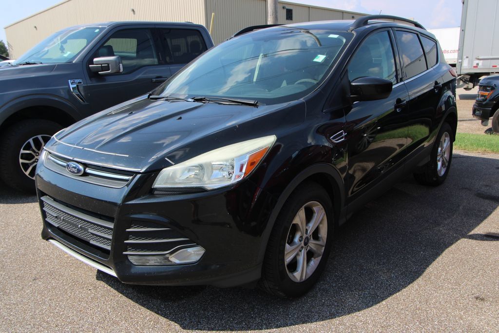 Used 2015 Ford Escape SE w/ Equipment Group 201A FWD image 4