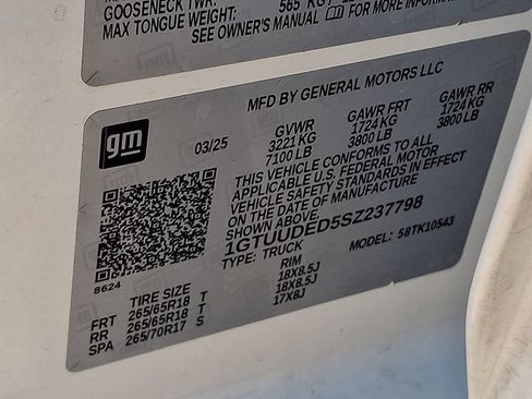 Used 2025 GMC Sierra 1500 SLT AWD/4WD image 27