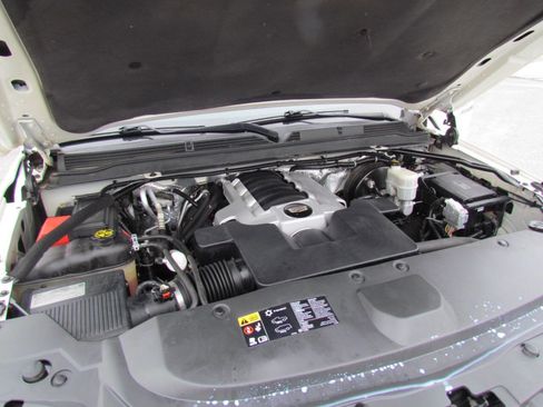 Used 2015 Cadillac Escalade Premium image 25