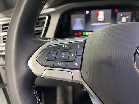 Used 2025 Volkswagen Atlas Cross Sport SE image 24