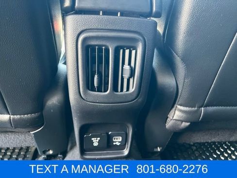 Used 2020 Jeep Compass Trailhawk AWD/4WD image 32