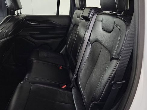 Used 2023 Jeep Grand Cherokee Altitude image 25