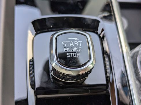 New 2026 Volvo XC60 T8 Core image 28