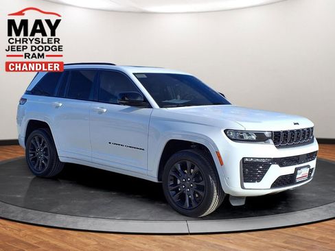 New 2026 Jeep Grand Cherokee Limited AWD/4WD image 2