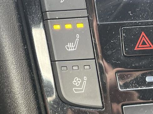 Certified 2022 INFINITI QX50 Essential image 17