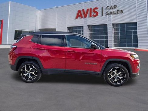 Used 2025 Jeep Compass Limited AWD/4WD image 5