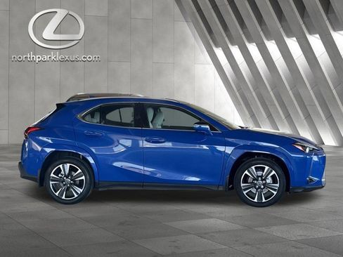 Certified 2025 Lexus UX 300h 300h Premium image 4
