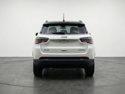 Used 2025 Jeep Compass Limited AWD/4WD image 7