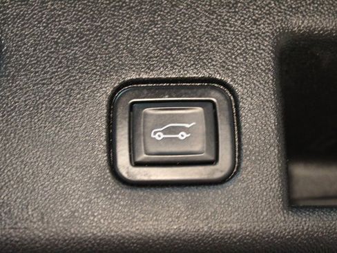 Used 2022 Chevrolet Equinox LT image 16