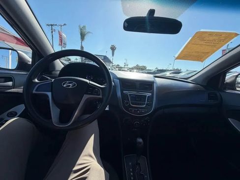 Used 2015 Hyundai Accent GS FWD image 6