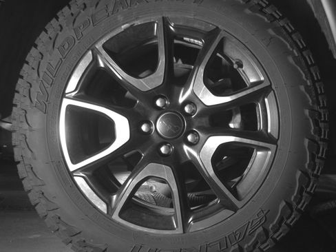 Used 2025 Jeep Compass Trailhawk AWD/4WD image 12
