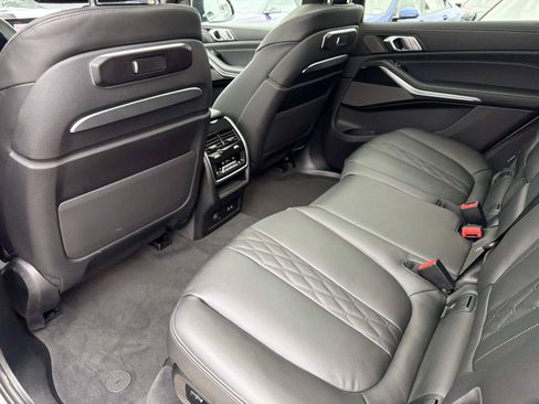 Used 2026 BMW X7 M60i AWD/4WD image 10