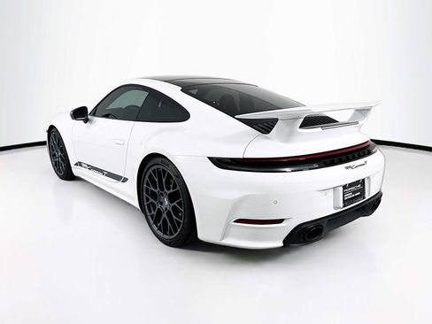Certified 2025 Porsche 911 Carrera T RWD image 3