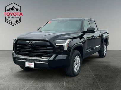 New 2026 Toyota Tundra SR5 w/ SR5 Premium Package