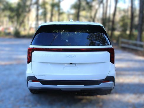 New 2026 Kia Carnival FWD image 12