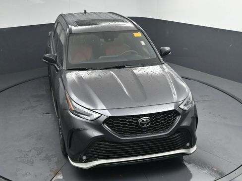 Used 2021 Toyota Highlander XSE image 33