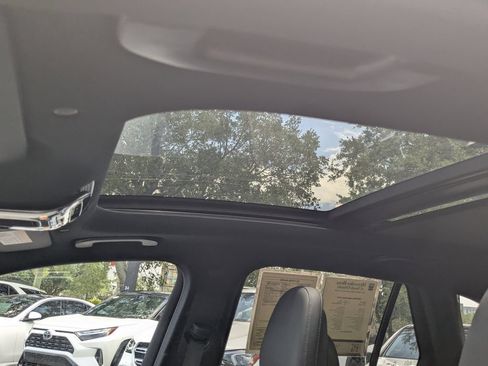 Certified 2026 Mercedes-Benz GLC 300 4MATIC image 7