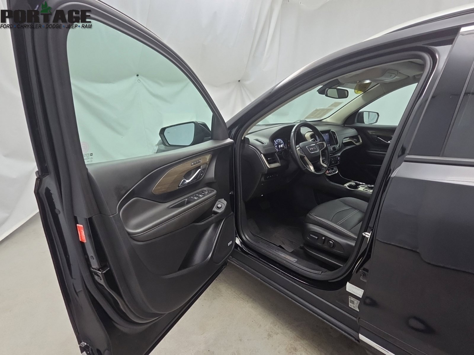 Used 2023 GMC Terrain Denali w/ LPO, Floor Liner Package AWD/4WD image 16