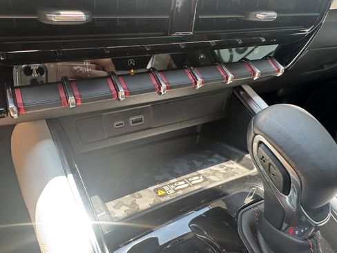 Used 2025 GMC Canyon AT4 w/ AT4X Package image 14