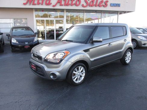 Used 2013 Kia Soul + w/ Audio Pkg FWD image 47