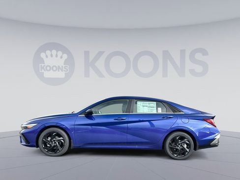 New 2026 Hyundai Elantra SEL Sport image 2