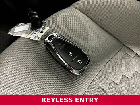 Used 2019 Chevrolet Equinox LS w/ LS Convenience Package FWD image 30