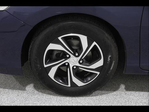 Used 2017 Honda Accord LX image 18