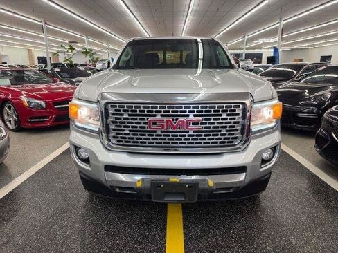 Used 2017 GMC Canyon Denali RWD image 2