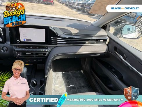 Used 2025 Toyota Camry LE FWD image 17