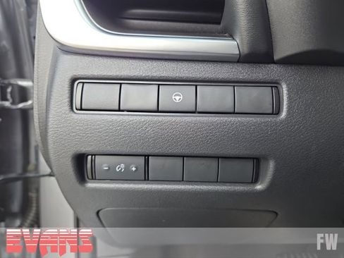 Used 2021 Nissan Rogue SV image 15