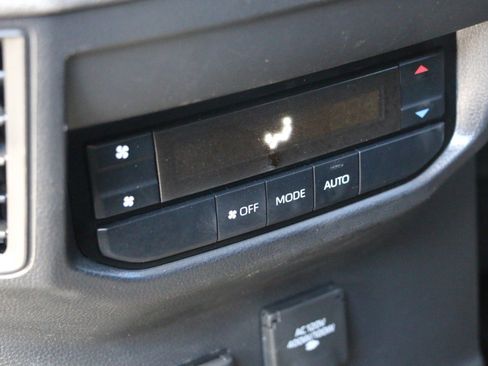 Used 2023 Toyota Sequoia Limited image 33