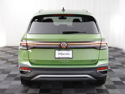 New 2026 Volkswagen Taos SEL image 17