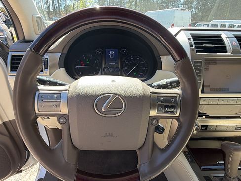 Used 2019 Lexus GX 460 Premium image 29