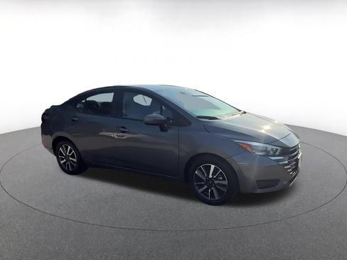 Used 2025 Nissan Versa SV FWD image 2