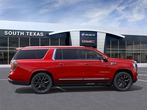 New 2026 GMC Yukon XL Denali w/ Denali Reserve Package image 5
